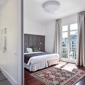  Apartment Milton House Gran Via Spain